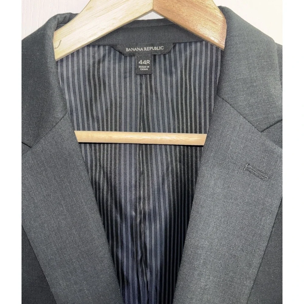 Banana Republic Grey 44R Super 120s Wool Marzotto Slim Fit Two Button Ivy Blazer